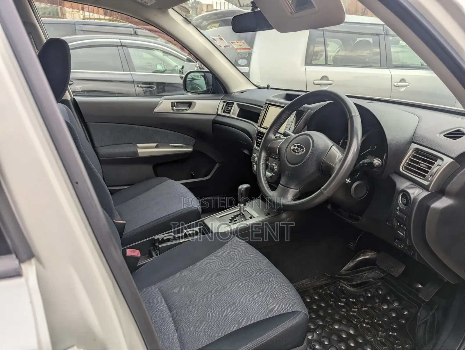 Subaru Exiga 2010 Silver