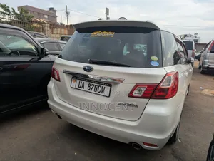 Subaru Exiga 2010 Silver