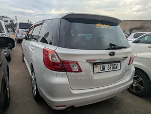 Subaru Exiga 2010 Silver