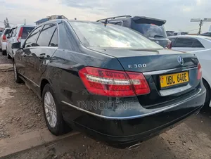 Mercedes-Benz E300 2009 Black
