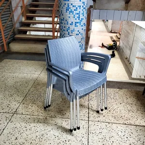 Everyday Matted Plastic Chairs Plastic Chairs