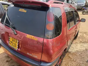 Toyota Raum 2008 Red