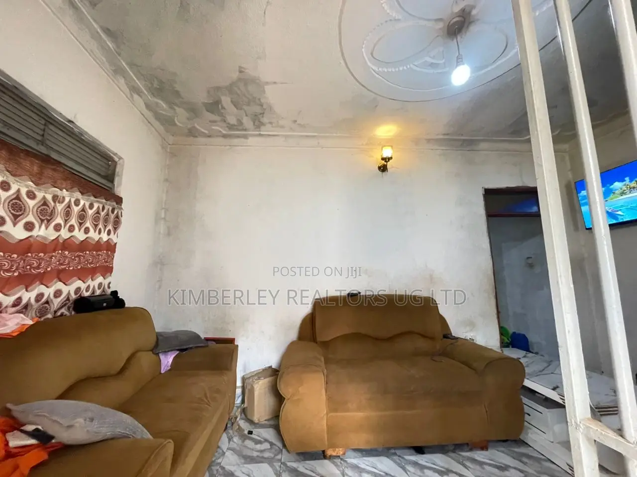 2bdrm House in Division A for sale