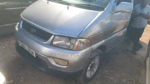 Toyota Regius 2000 Silver