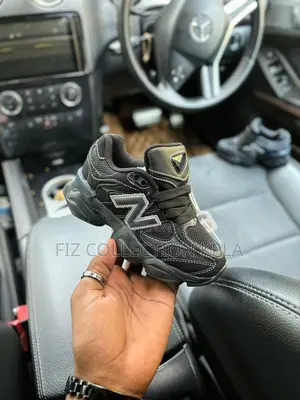 New Balance 9060 Eclipse Black Edition