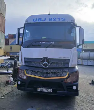 Mercedes Benz