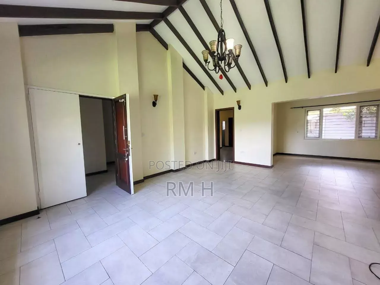 4bdrm Bungalow in Kansanga, Central Division for rent