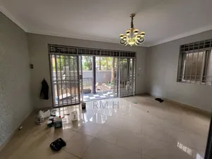 4bdrm Duplex in Muyenga, Central Division for rent