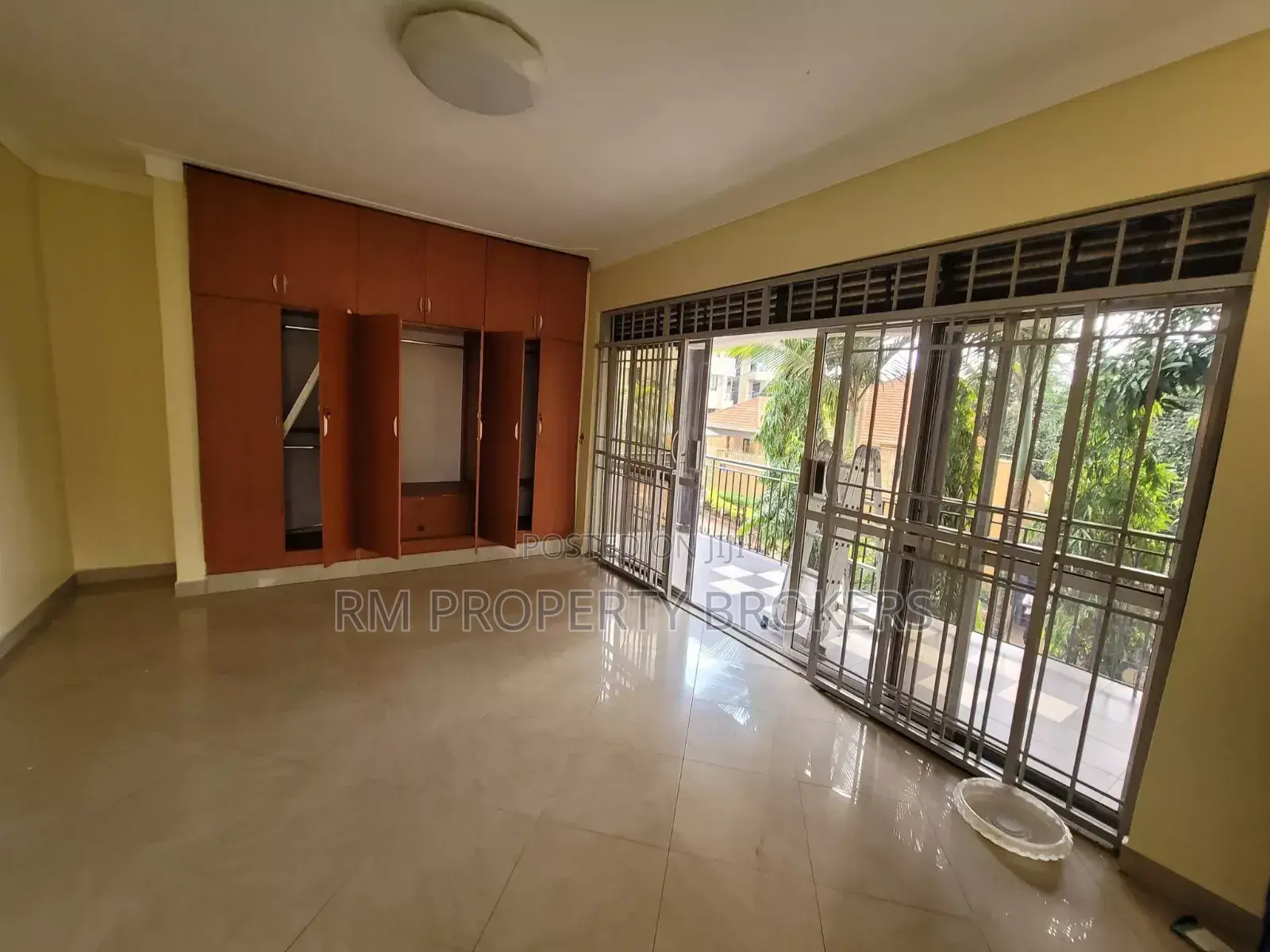 4bdrm Duplex in Muyenga, Central Division for rent
