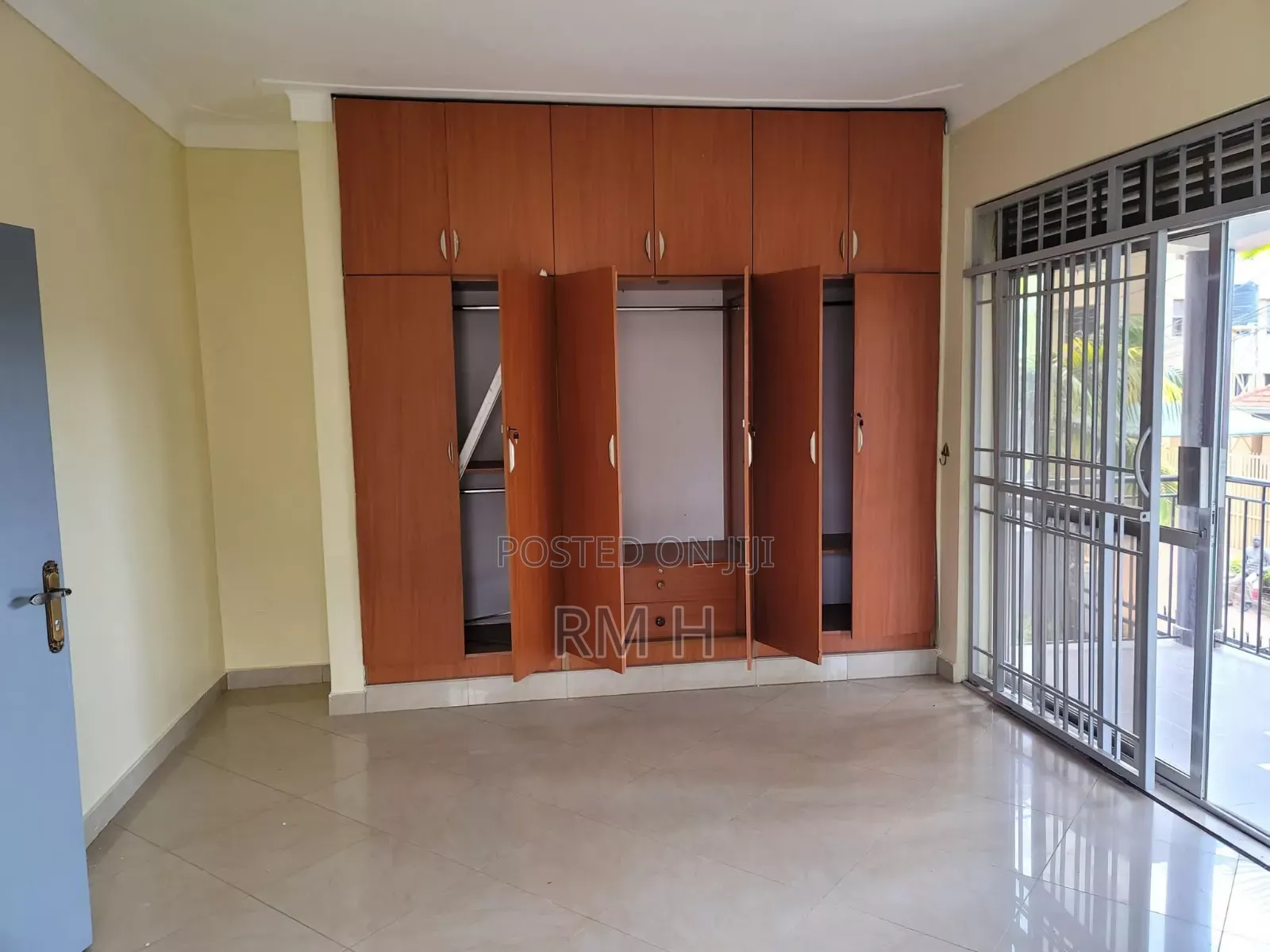 4bdrm Duplex in Muyenga, Central Division for rent