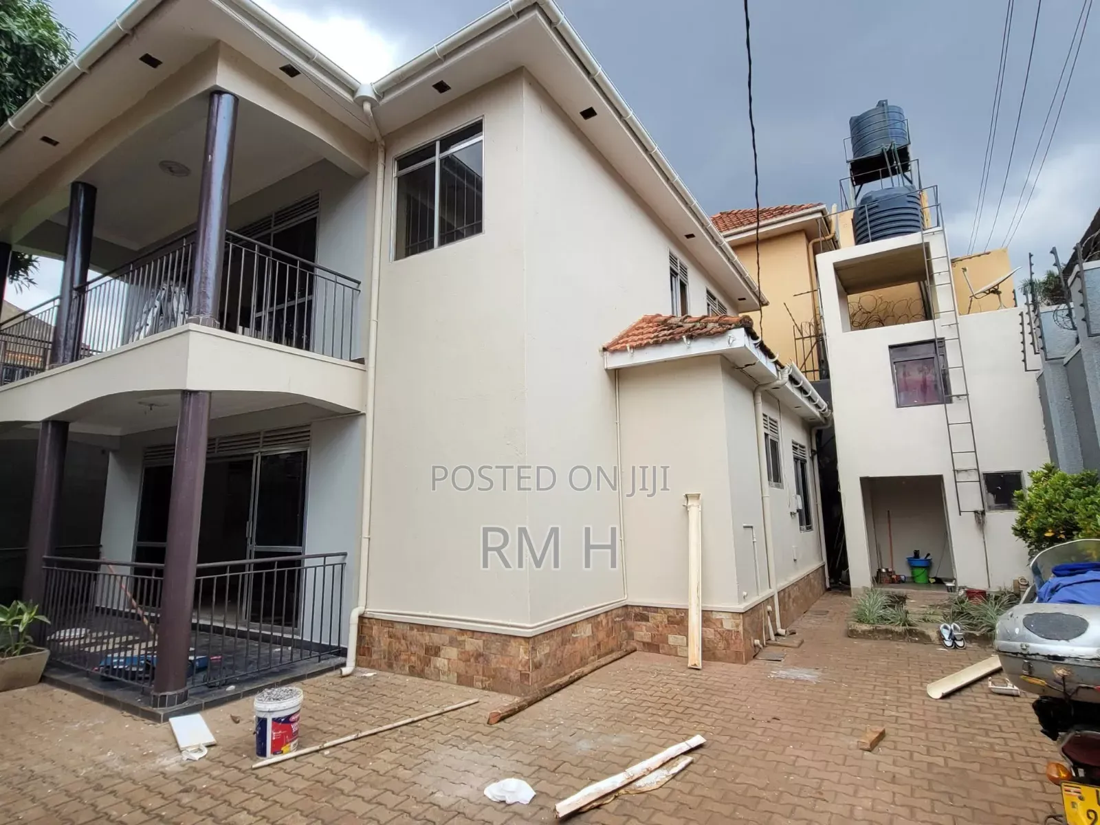 4bdrm Duplex in Muyenga, Central Division for rent