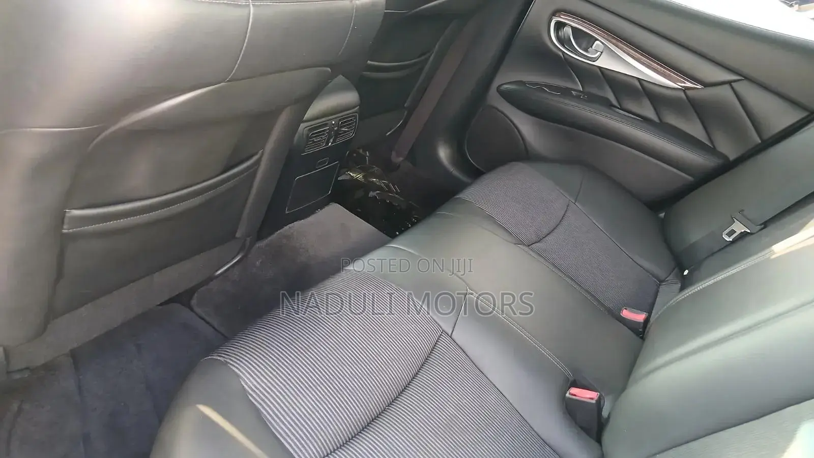 Nissan Fuga 2015 White