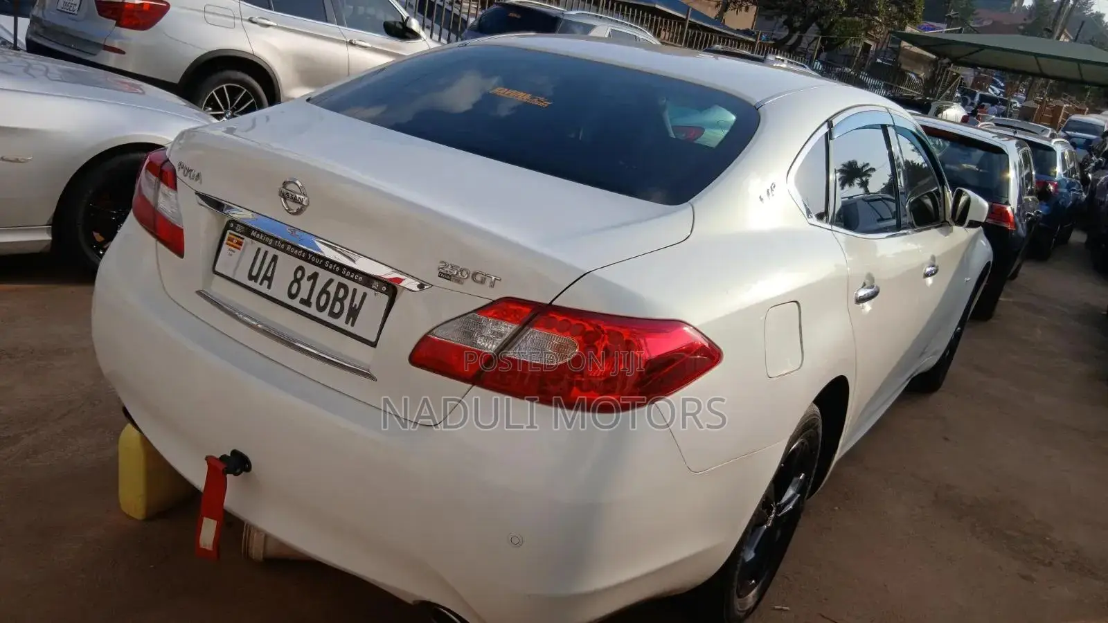 Nissan Fuga 2015 White