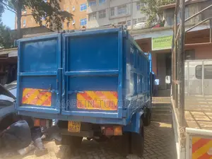 Mitsubishi Truck Dumper - Canter 1990 Blue