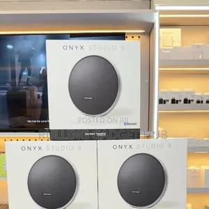 Harman Kardon Onyx Studio 9.