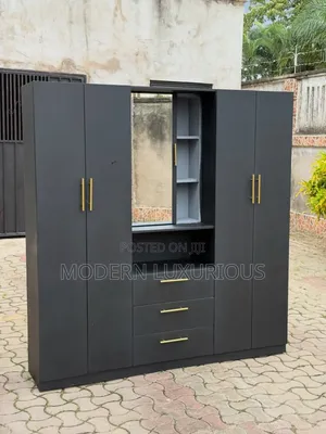 Wardrobe Cabinet/Wardrobe Mount/Wardrobes Media/04