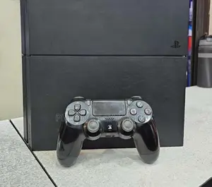 Ps4 Standard Gaming Bundle With 2 Pads and Many Titles.