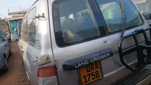 Toyota Land Cruiser Prado 2006 Silver