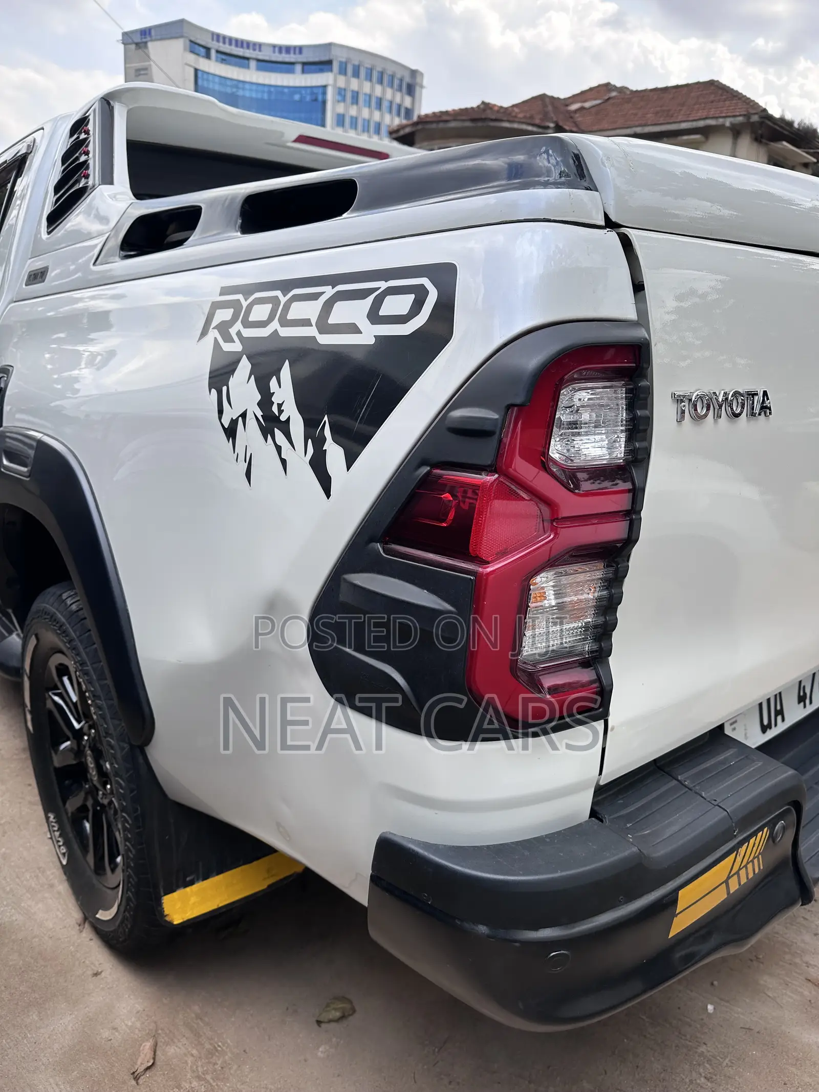 Toyota Hilux 2016 Pearl