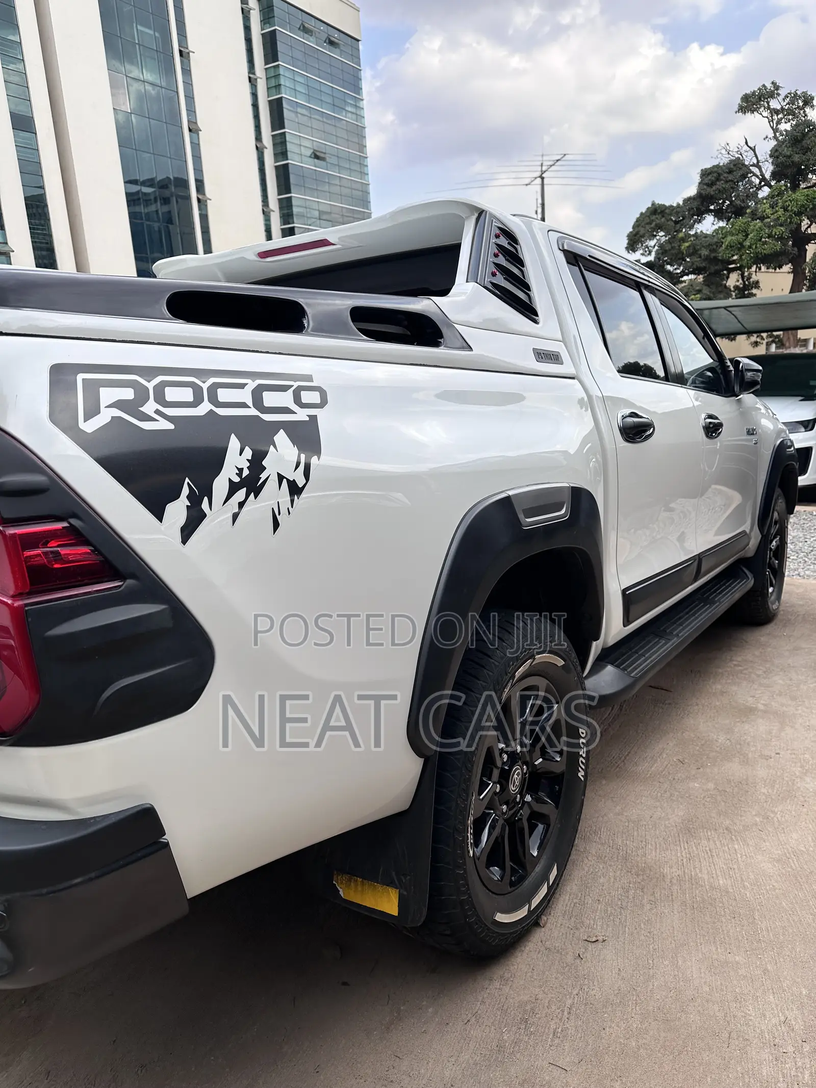 Toyota Hilux 2016 Pearl