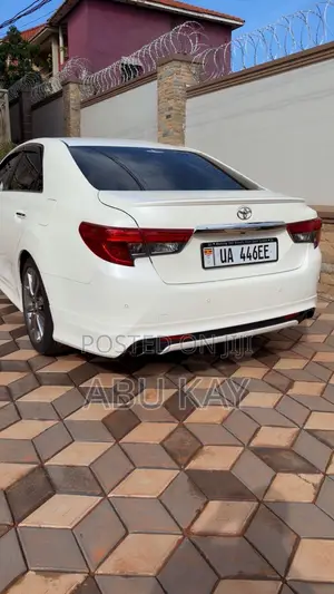 Toyota Mark X 2.5 AWD 2012 White