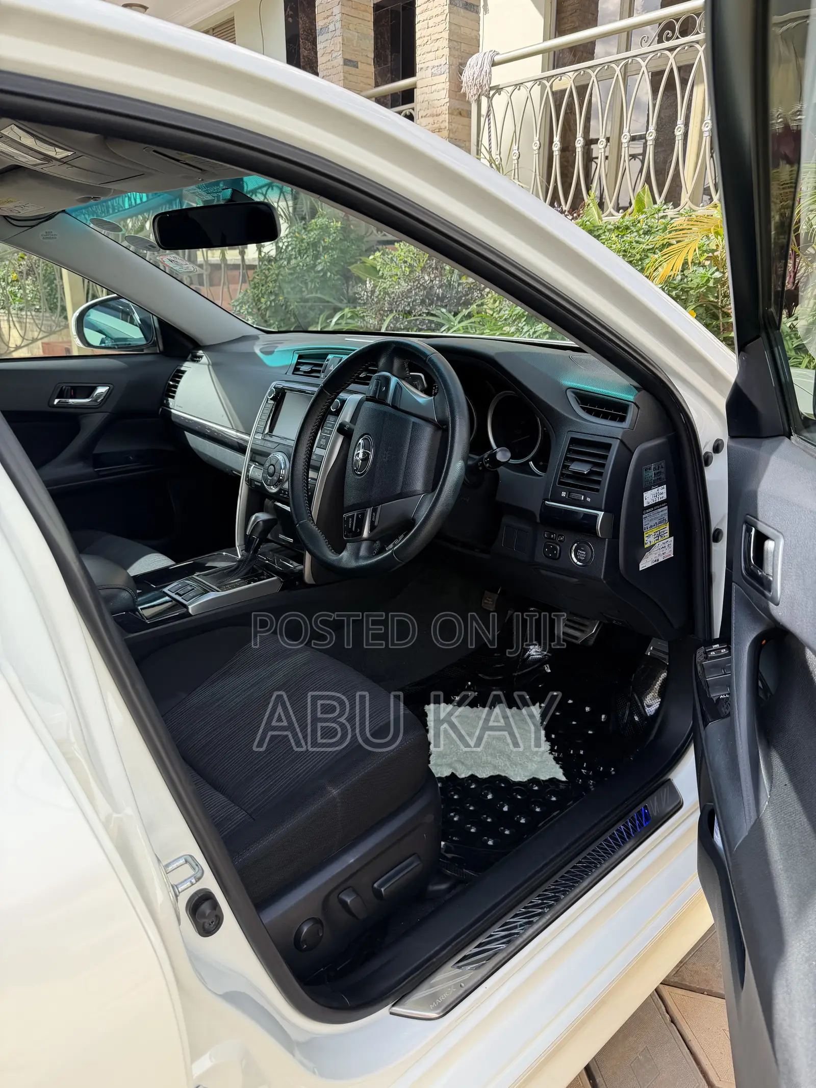 Toyota Mark X 2.5 AWD 2012 White