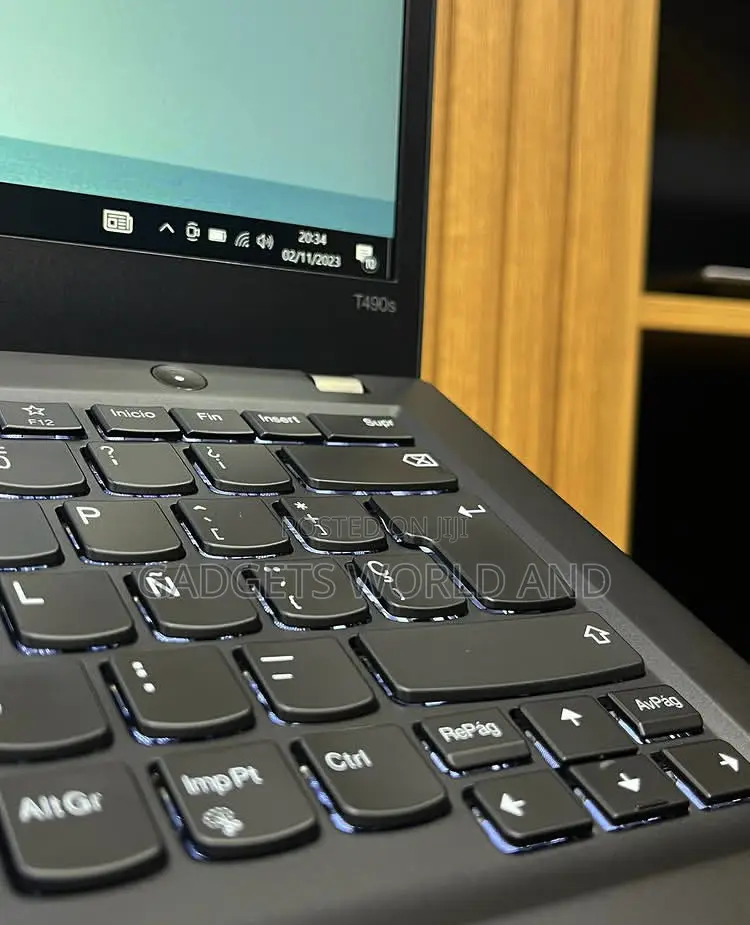 New Laptop Lenovo ThinkPad T490s 32GB Intel Core i7 SSD 512GB
