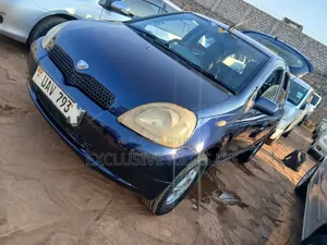Toyota Vitz 1.3 AWD 3dr 2004 Blue