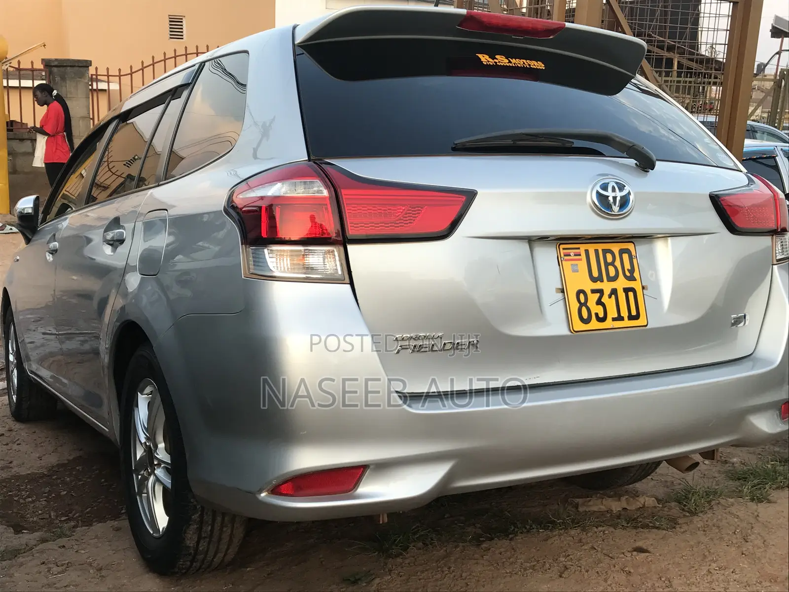 Toyota Corolla Fielder 2013 Silver