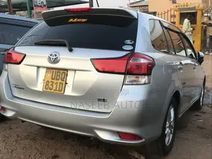 Toyota Corolla Fielder 2013 Silver