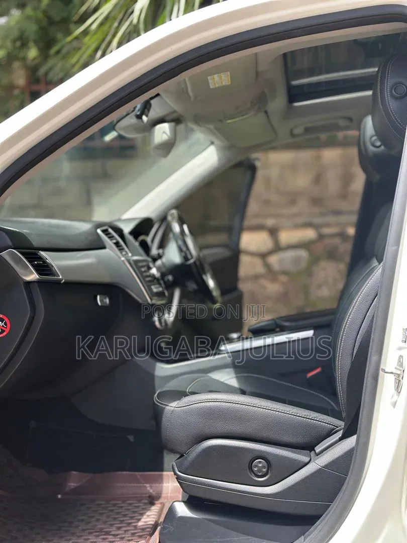 Mercedes-Benz M Class 2015 White