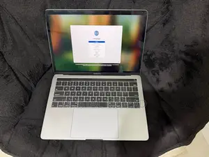 Laptop Apple MacBook Pro 2017 16GB Intel Core i5 SSD 512GB