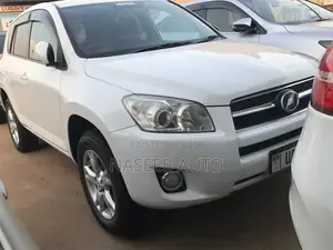 Toyota RAV4 2011 White