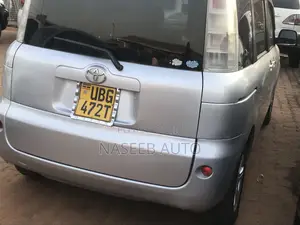 Toyota Sienta 2008 Silver