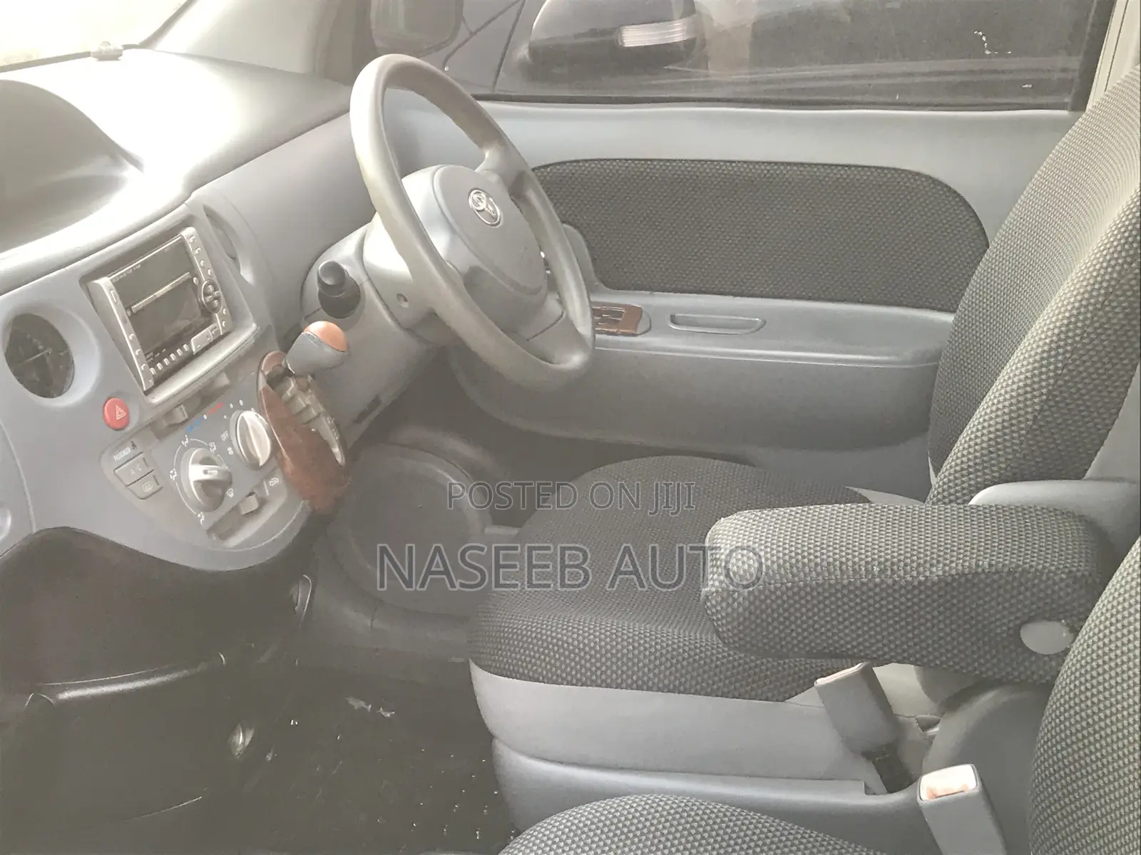 Toyota Sienta 2008 Silver