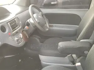 Toyota Sienta 2008 Silver