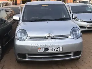 Toyota Sienta 2008 Silver