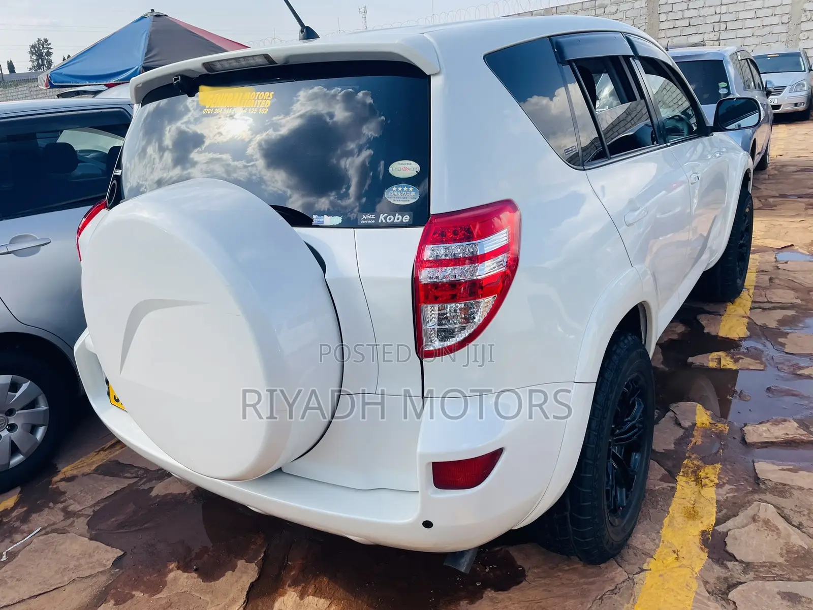 Toyota RAV4 2.5 2010 White