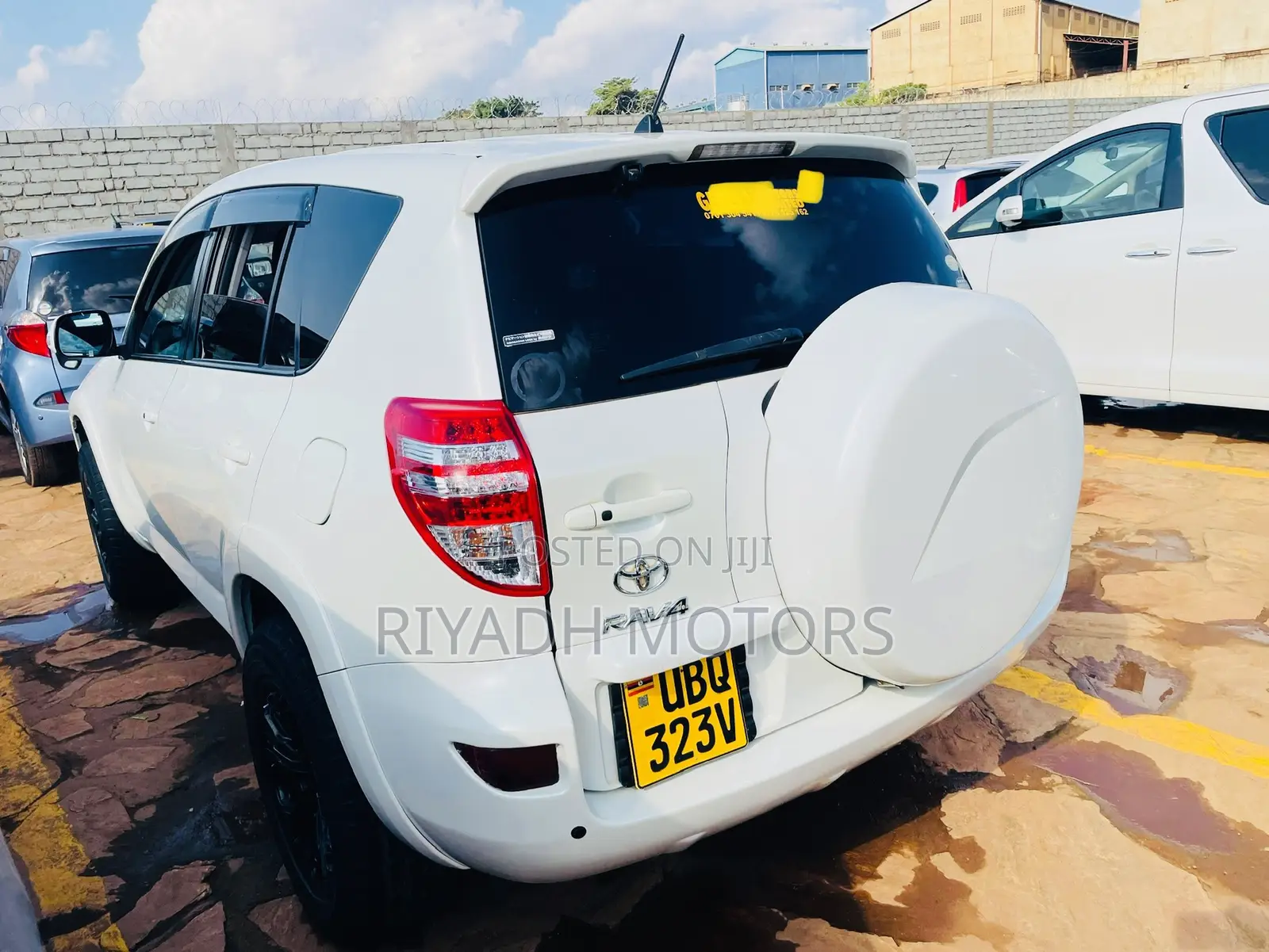 Toyota RAV4 2.5 2010 White