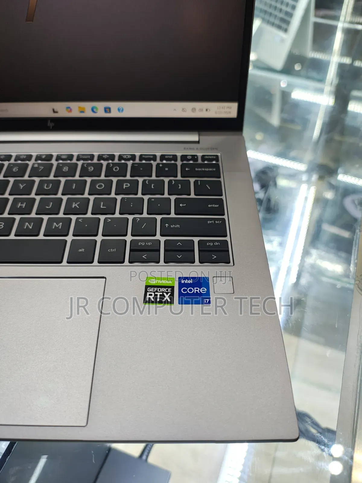 Laptop HP ZBook Firefly 14 G10 32GB Intel Core i7 SSD 1T