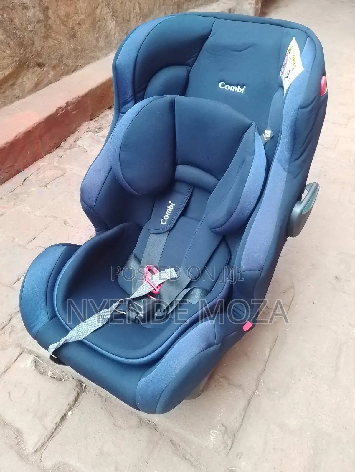Combi Blue Baby Car Seat