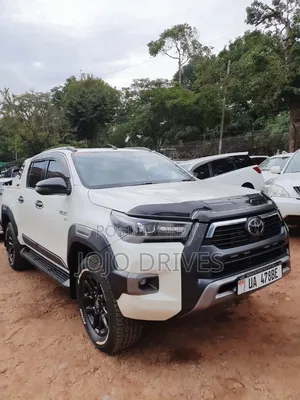 Toyota Hilux Revo Double Cab Deisel 2.8 AWD 2020 White