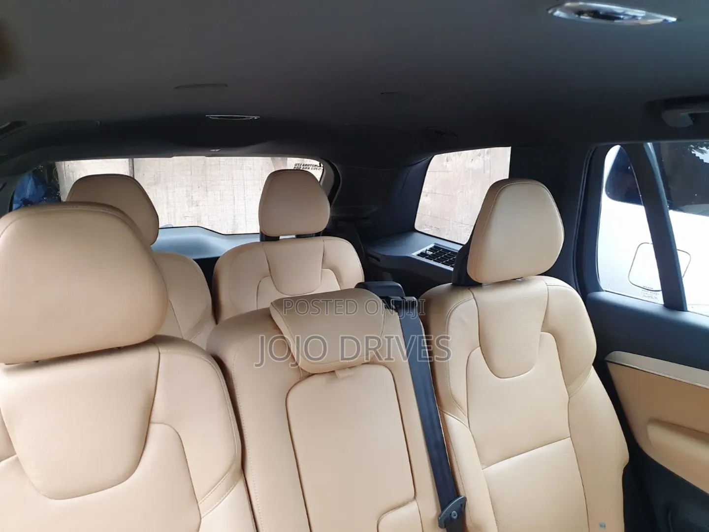 Volvo XC90 T5 Momentum AWD (2.0L 4cyl 8A) 2017 Gold