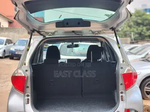 Toyota Ractis 1.5 FWD 2014 Silver
