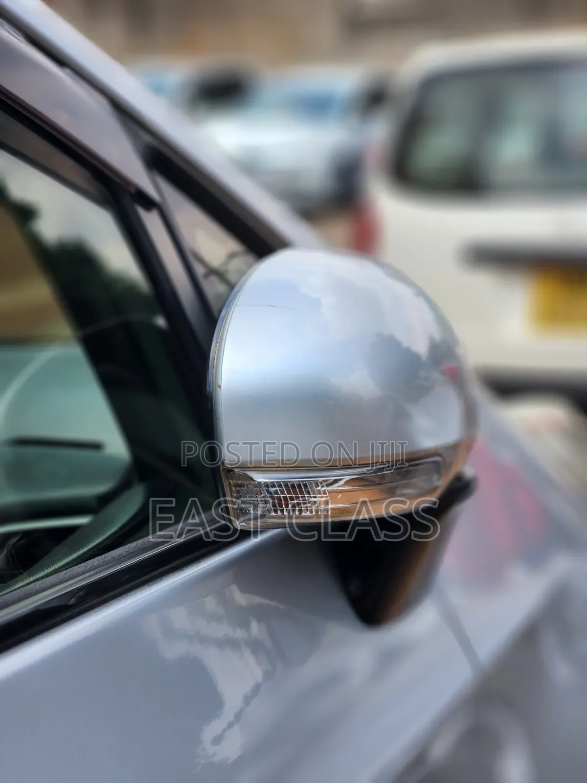 Toyota Ractis 1.5 FWD 2014 Silver