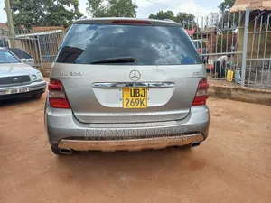 Mercedes-Benz M Class 2009 Gold