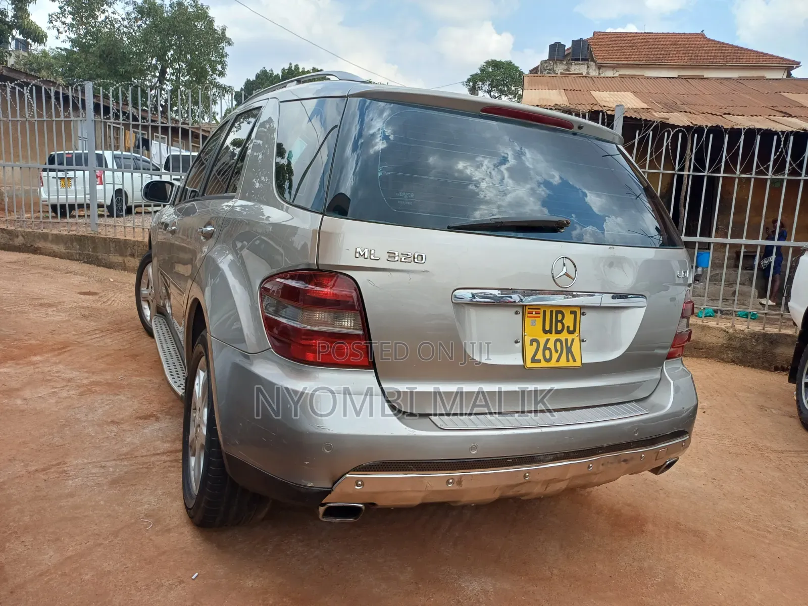 Mercedes-Benz M Class 2009 Gold