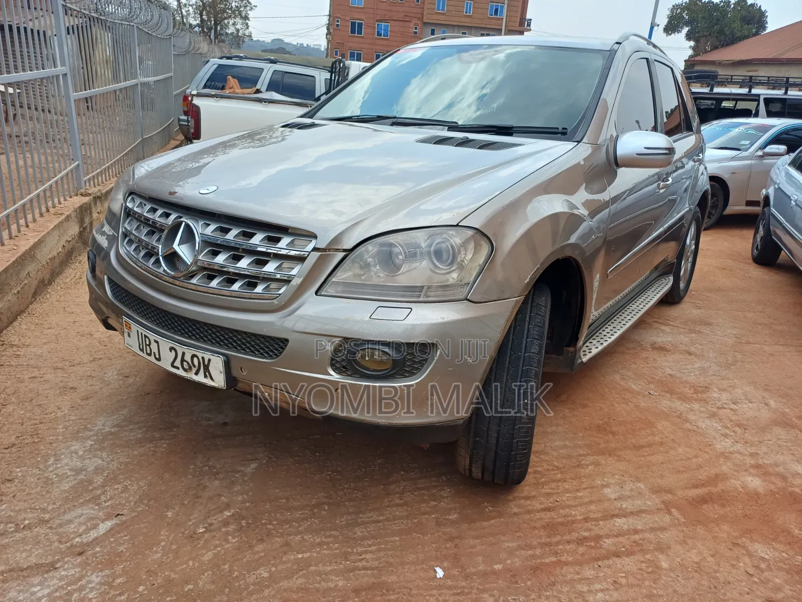 Mercedes-Benz M Class 2009 Gold
