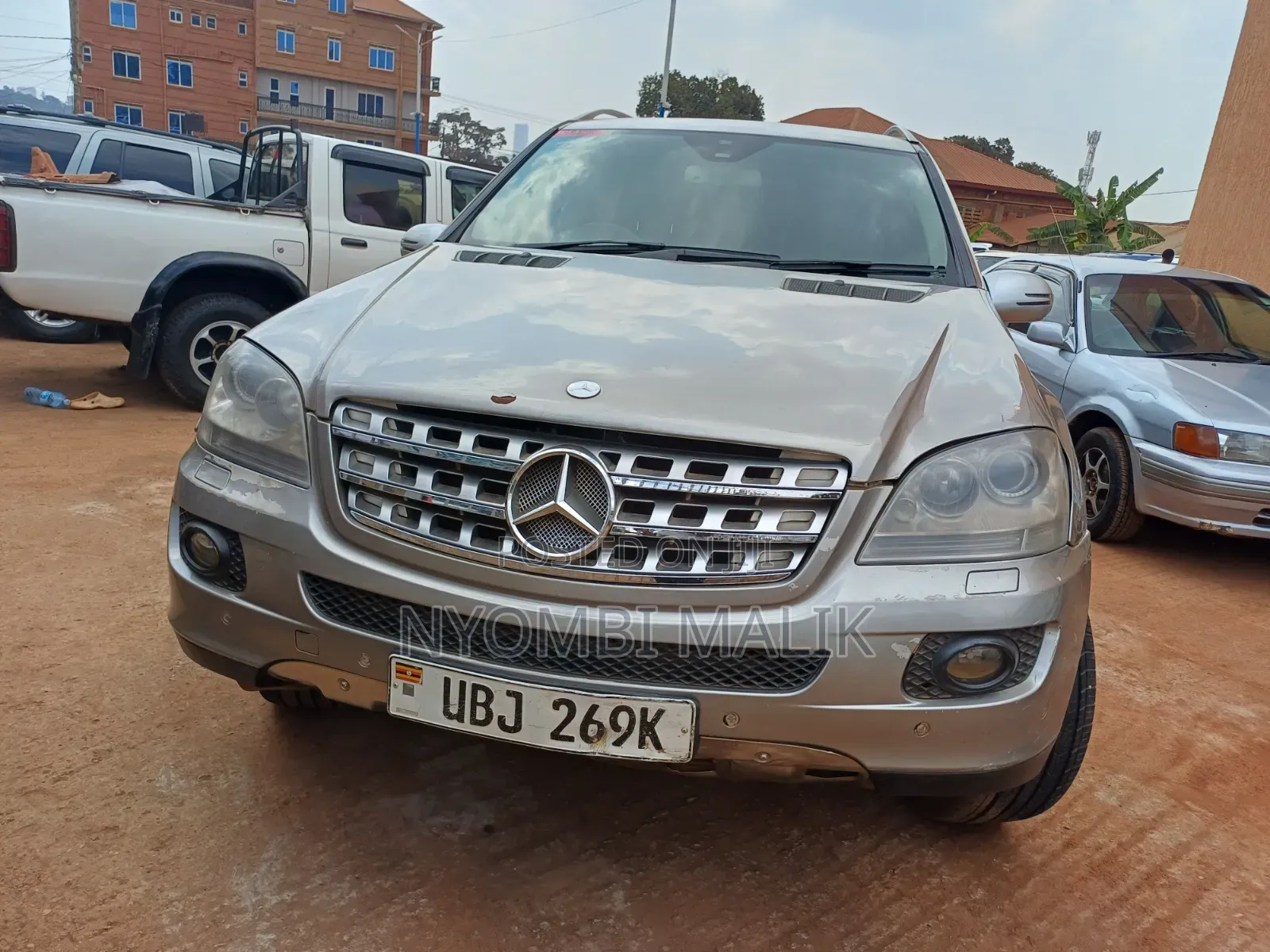 Mercedes-Benz M Class 2009 Gold