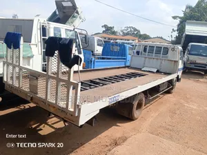Car Carrier Canter 33 Engine